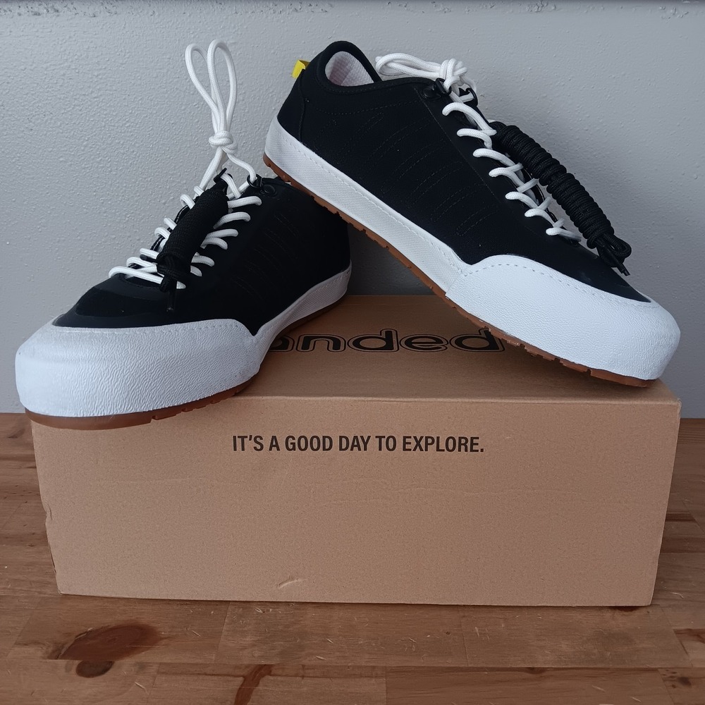 LANDED |THE OVERLOOK| minimalist 13.5 Wmns 12 Mns Black Walking Skater Shoe